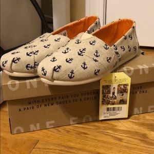 Nautical Embroidered Anchor Toms